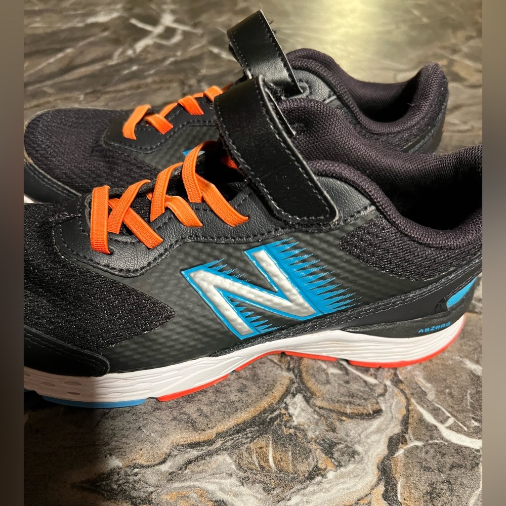 Kids size 2 New Balance shoes